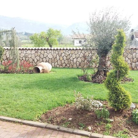 הוילה אנגני Agriturismo Sant' Isidoro מראה חיצוני תמונה